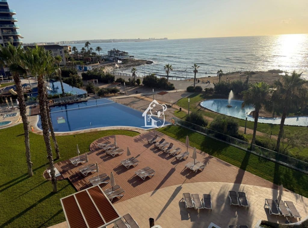 2 quarto Apartamento para arrendar em Orihuela Costa com piscina garagem - 2 750 € (Ref: 10021835)