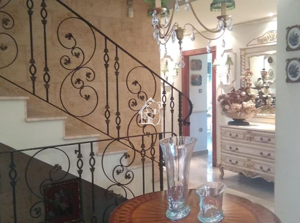 6 soverom Villa til leie i Orihuela med svømmebasseng garasje - € 1 700 (Ref: 10023451)