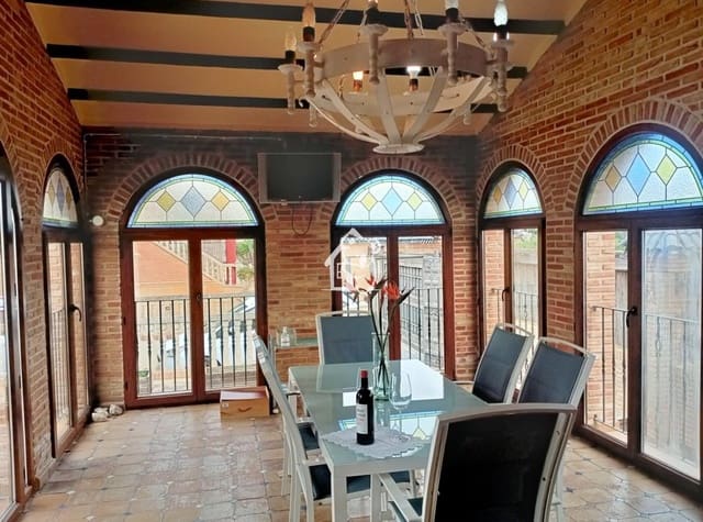 6 quarto Moradia para arrendar em Desamparados - Hurchillo - Torremendo, Orihuela com piscina garagem - 1 700 € (Ref: 10023451)