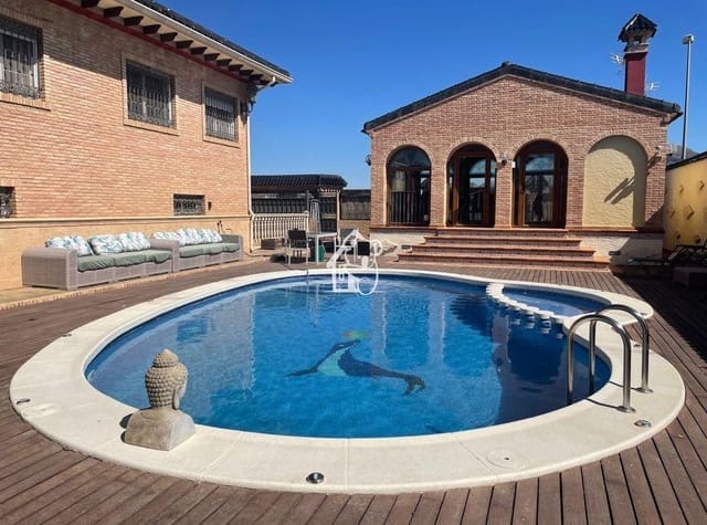6 quarto Moradia para arrendar em Desamparados - Hurchillo - Torremendo, Orihuela com piscina garagem - 1 700 € (Ref: 10023451)