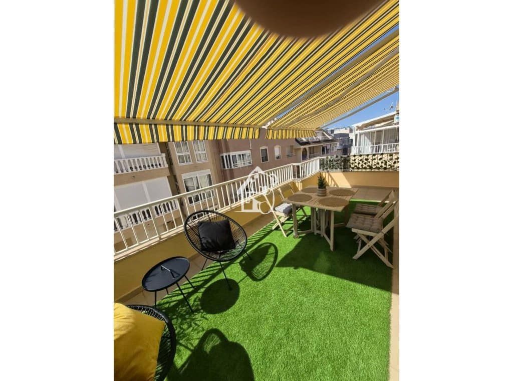 1 camera da letto Attico da affittare in Torrevieja con garage - 950 € (Rif: 10023452)