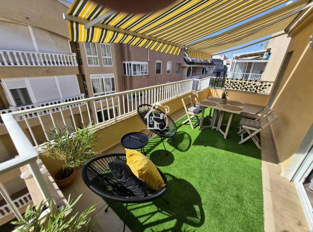 1 camera da letto Attico da affittare in Torrevieja con garage - 950 € (Rif: 10023452)
