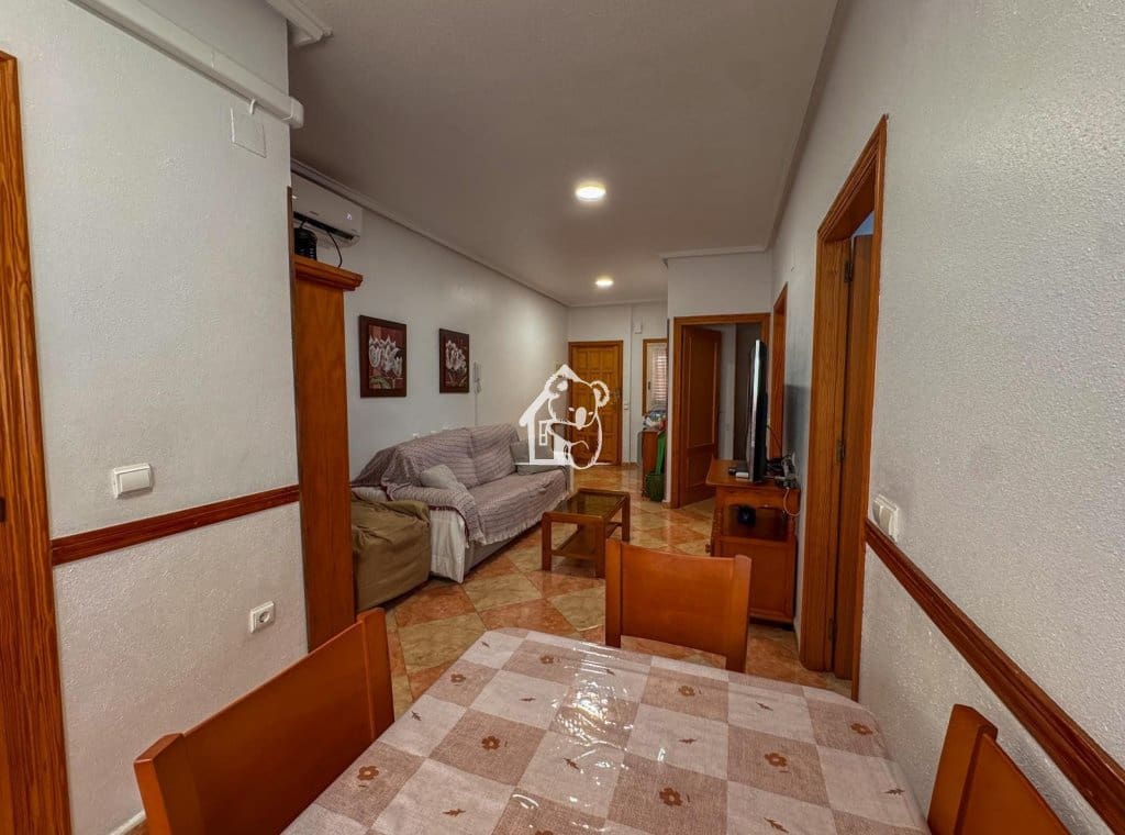 2 makuuhuone Huoneisto vuokrattavana paikassa Torrevieja mukana uima-altaan 
autotalli - 750 € (Ref: 10023453)
