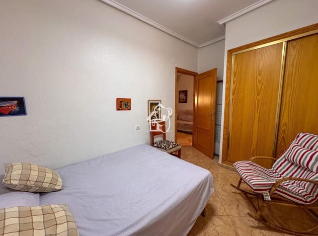 2 soveværelse Lejlighed til leje i Playa del Acequión, Torrevieja - € 750 (Ref: 10023453)