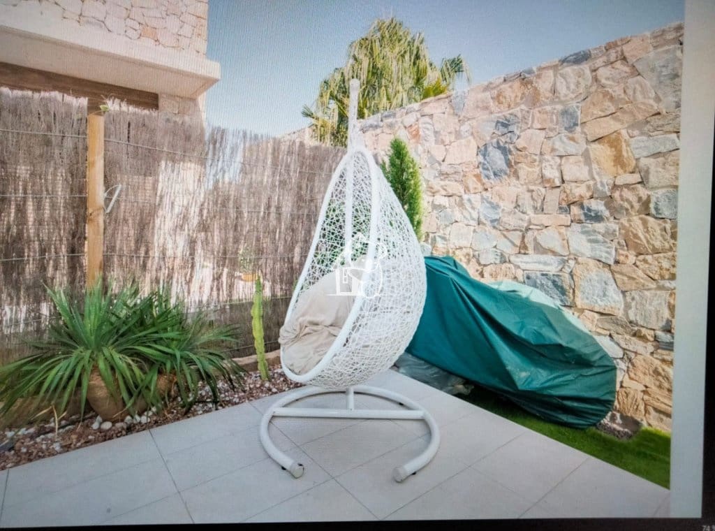 2 soveværelse Villa til salg i Orihuela Costa med swimmingpool - € 385.000 (Ref: 10024975)