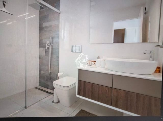 Chalet de 2 habitaciones en Lomas de Cabo Roig - Los Dolses, Orihuela en venta con piscina - 385.000 € (Ref: 10024975)