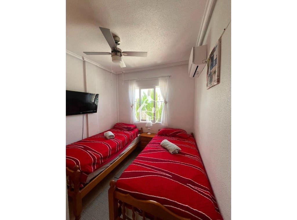 2 sovrum Takvåning att hyra i Pinar de Campoverde med pool garage - 950 € (Ref: 10024976)