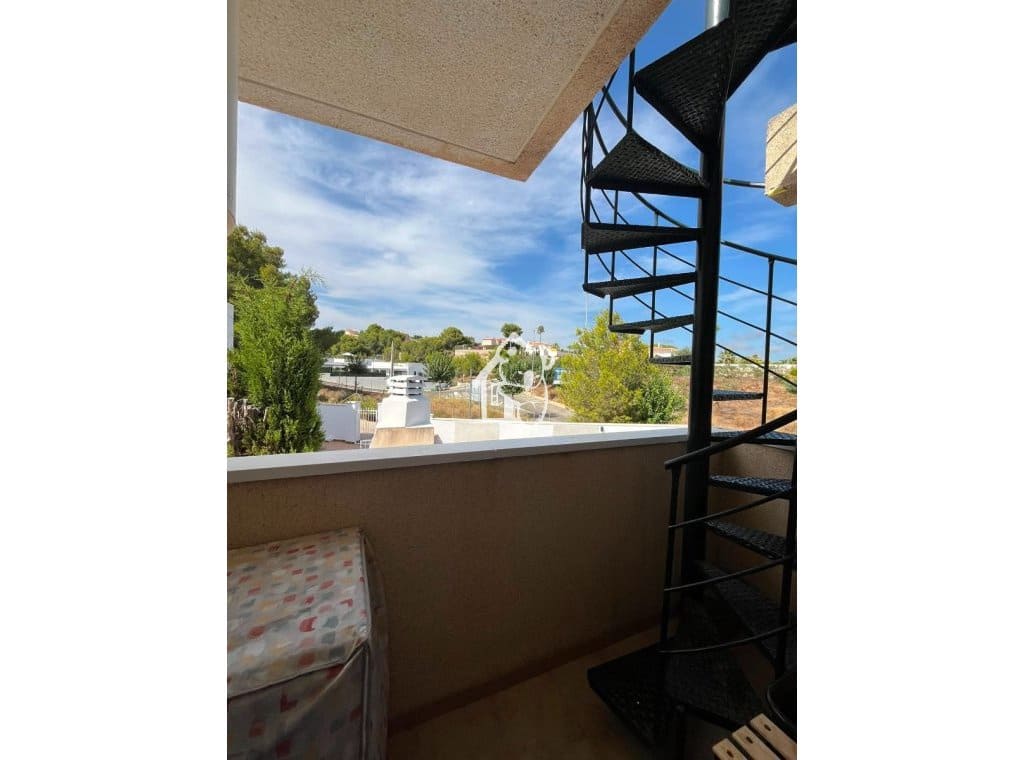 2 sovrum Takvåning att hyra i Pinar de Campoverde med pool garage - 950 € (Ref: 10024976)