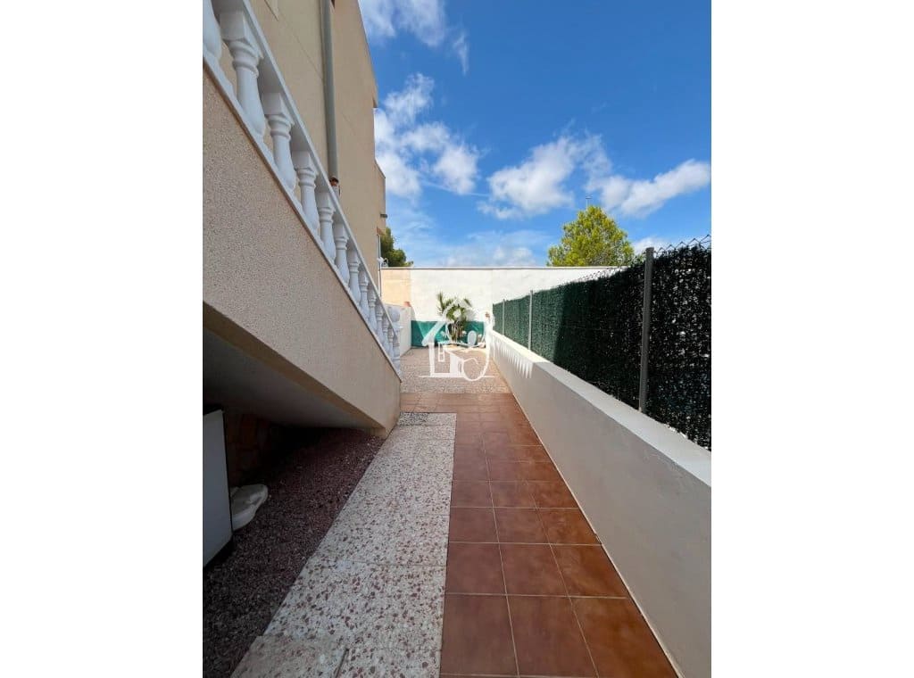 2 sovrum Takvåning att hyra i Pinar de Campoverde med pool garage - 950 € (Ref: 10024976)
