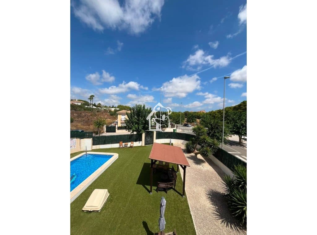 2 sovrum Takvåning att hyra i Pinar de Campoverde med pool garage - 950 € (Ref: 10024976)