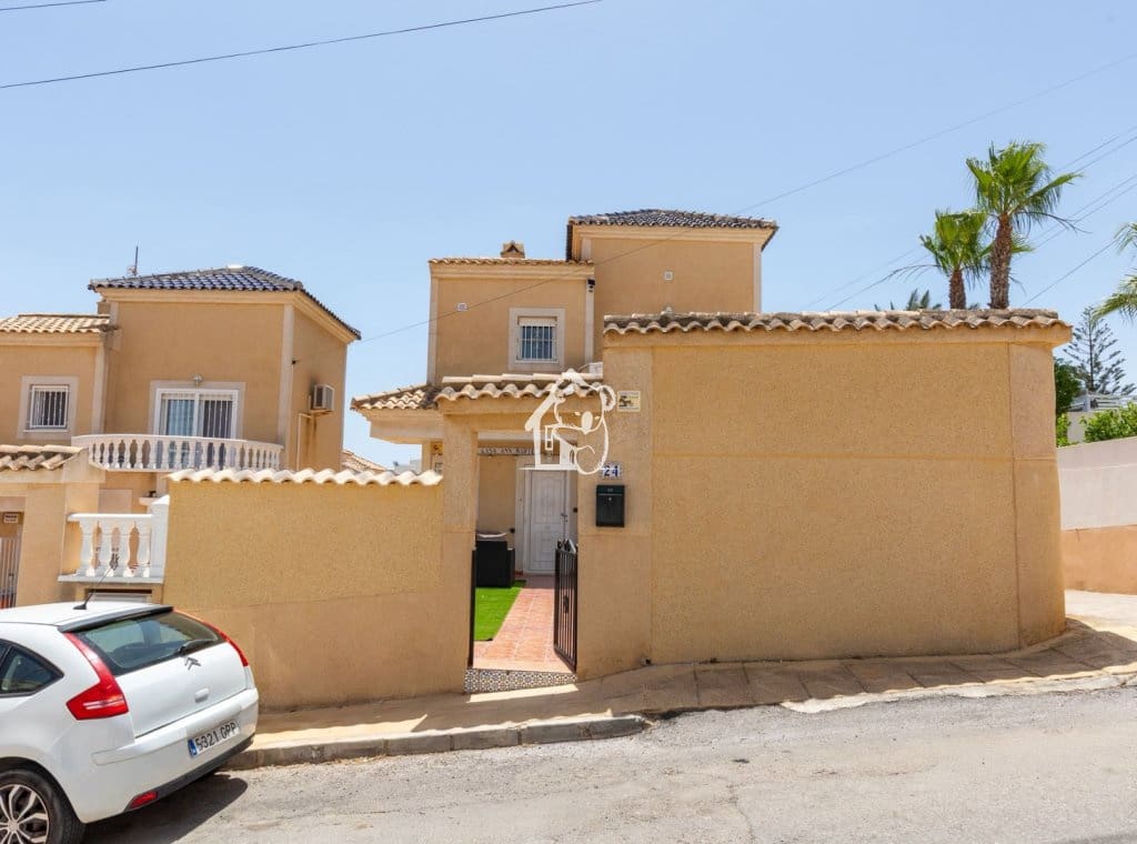 3 slaapkamer Villa te huur in San Miguel de Salinas met zwembad - € 1.650 (Ref: 10024977)