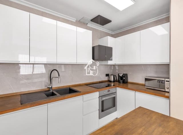 3 quarto Moradia para arrendar em Las Filipinas - 1 650 € (Ref: 10024977)