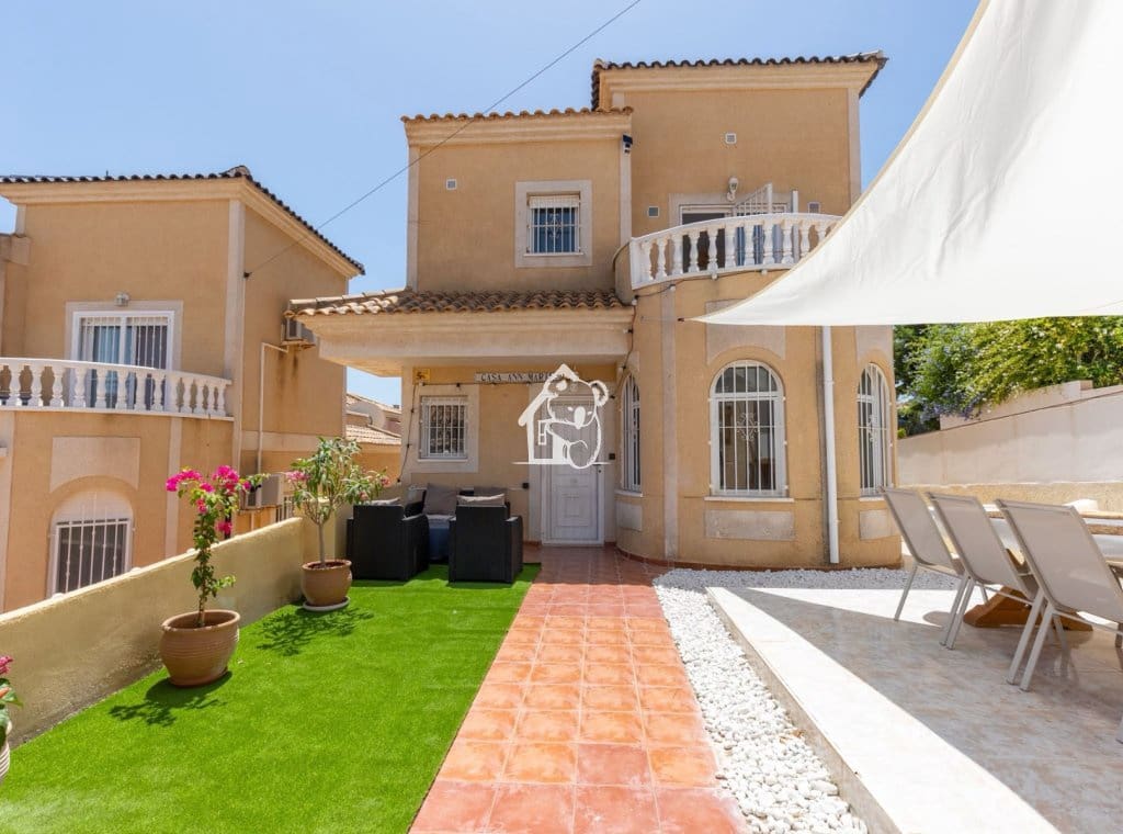 3 slaapkamer Villa te huur in San Miguel de Salinas met zwembad - € 1.650 (Ref: 10024977)