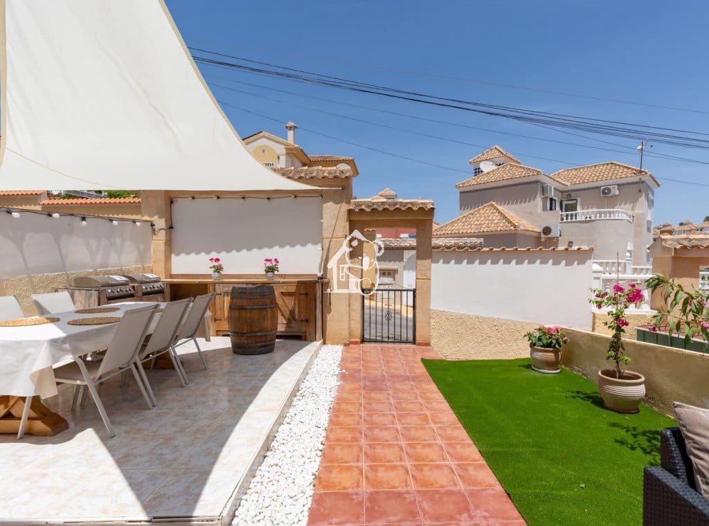 3 slaapkamer Villa te huur in San Miguel de Salinas met zwembad - € 1.650 (Ref: 10024977)