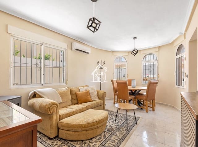 3 quarto Moradia para arrendar em Las Filipinas - 1 650 € (Ref: 10024977)