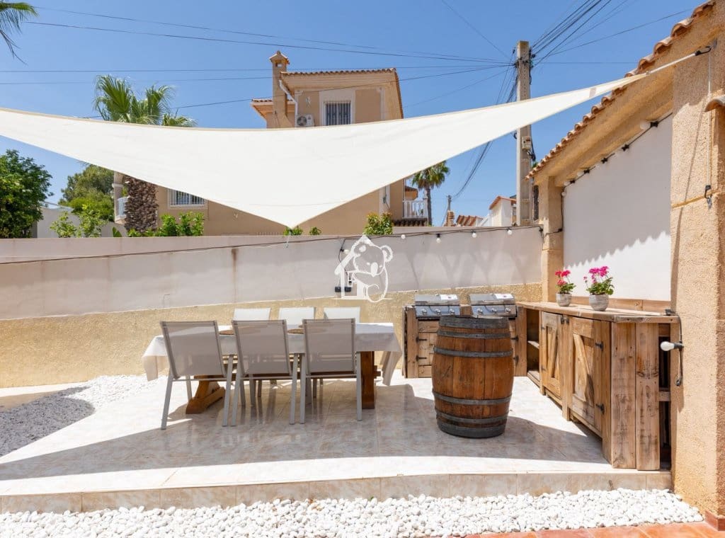 3 slaapkamer Villa te huur in San Miguel de Salinas met zwembad - € 1.650 (Ref: 10024977)