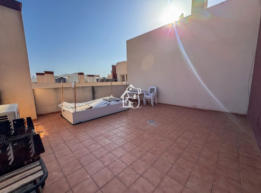 2 sypialnia Penthouse do wynajęcia w Playa Flamenca z basenem garażem - 1 100 € (Ref: 10026627)