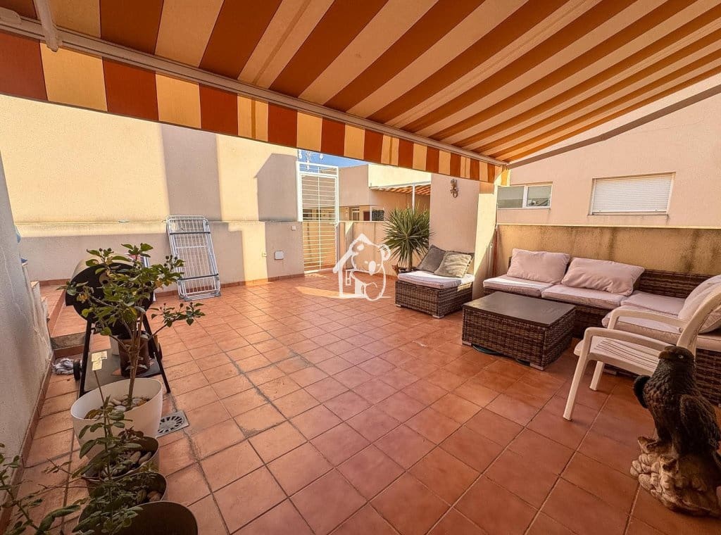 2 sypialnia Penthouse do wynajęcia w Playa Flamenca z basenem garażem - 1 100 € (Ref: 10026627)