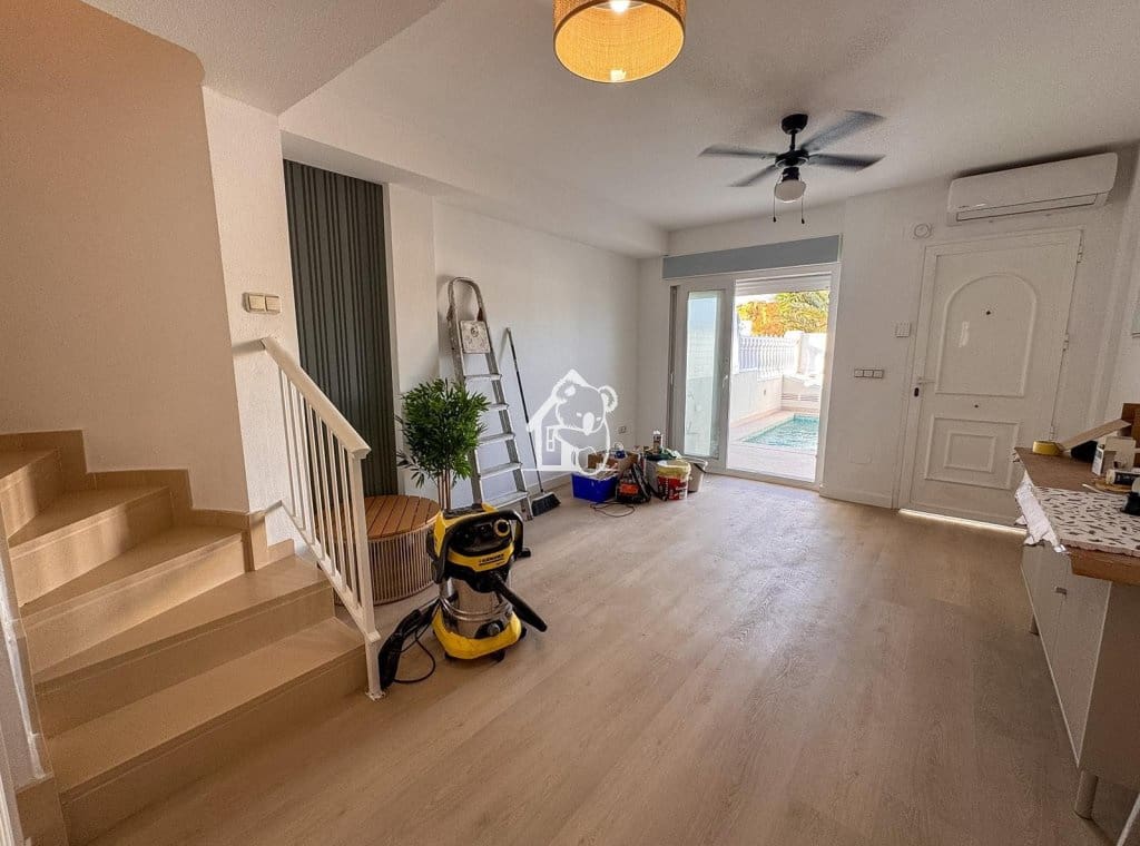 3 slaapkamer Huis te huur in Los Altos met zwembad garage - € 1.400 (Ref: 10031348)