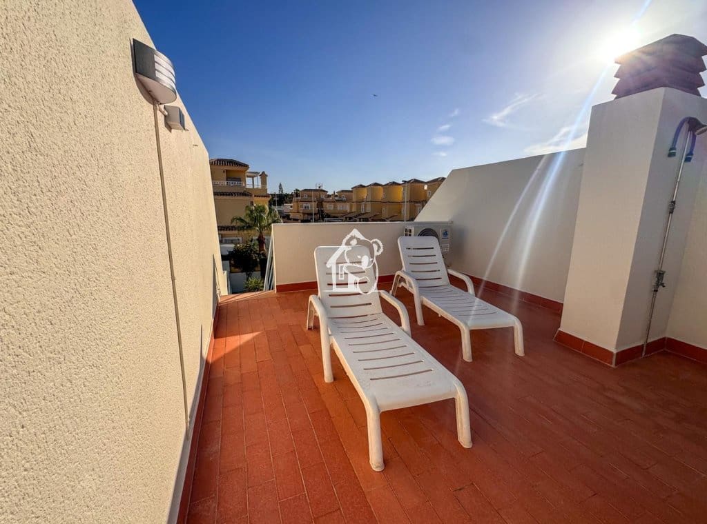 3 slaapkamer Huis te huur in Los Altos met zwembad garage - € 1.400 (Ref: 10031348)