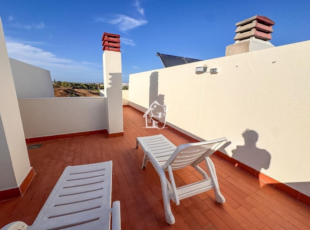 3 slaapkamer Huis te huur in Los Altos met zwembad garage - € 1.400 (Ref: 10031348)