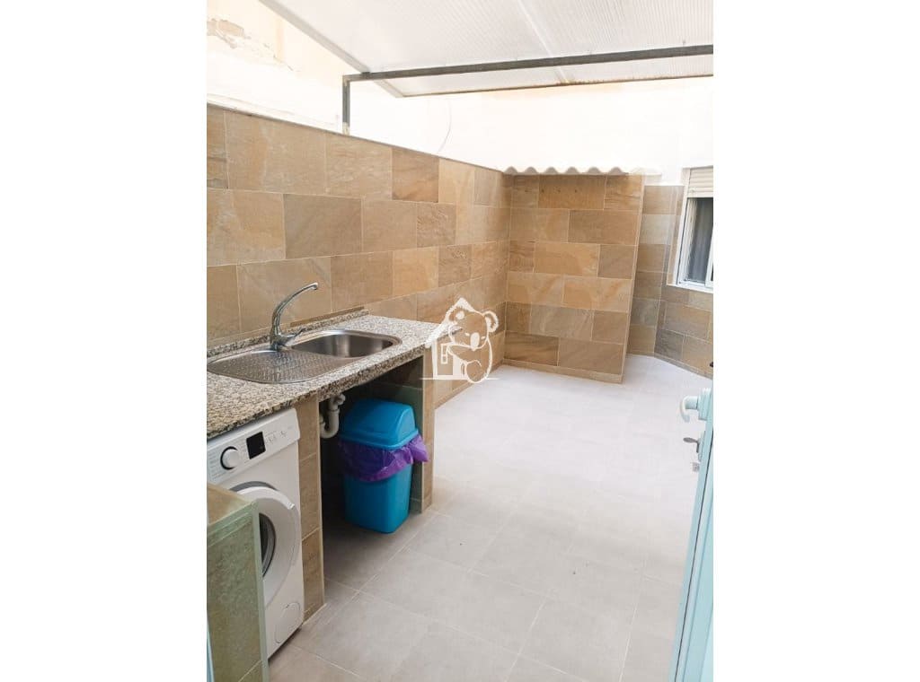 2 bedroom Apartment for rent in Torrevieja - € 950 (Ref: 10036265)