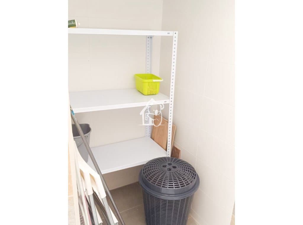 2 bedroom Apartment for rent in Torrevieja - € 950 (Ref: 10036265)