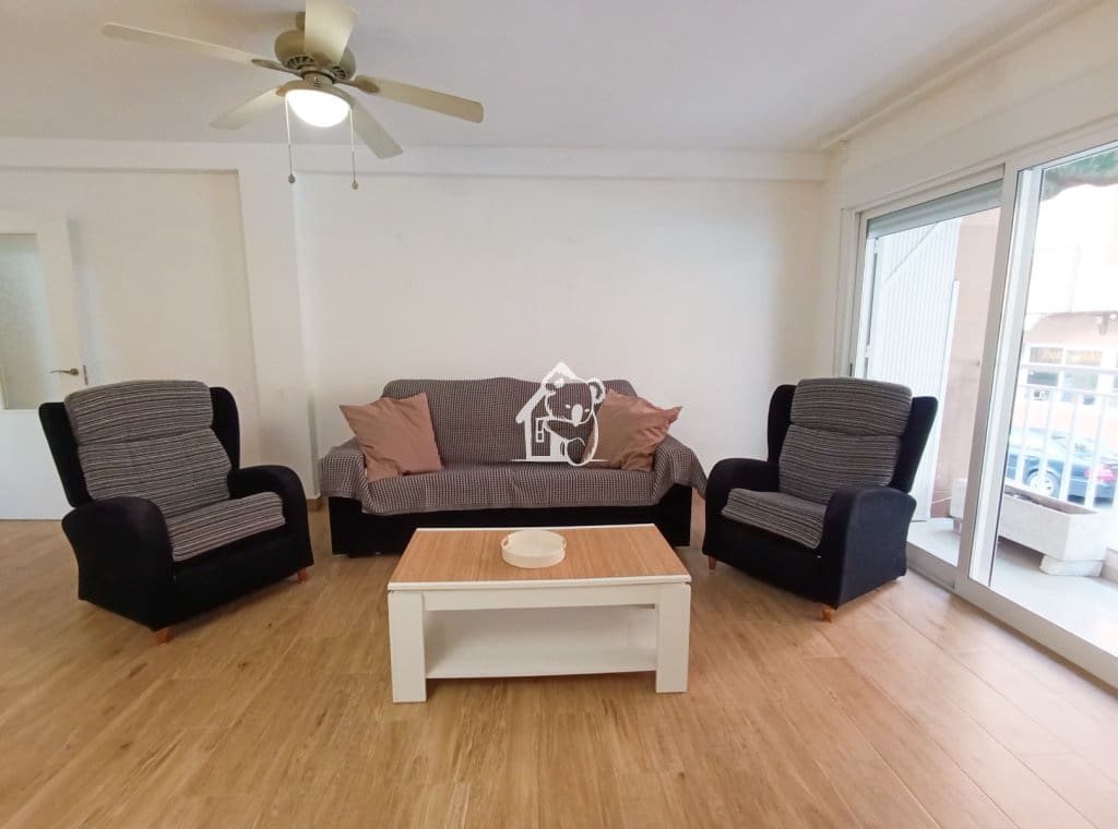 2 bedroom Apartment for rent in Torrevieja - € 950 (Ref: 10036265)