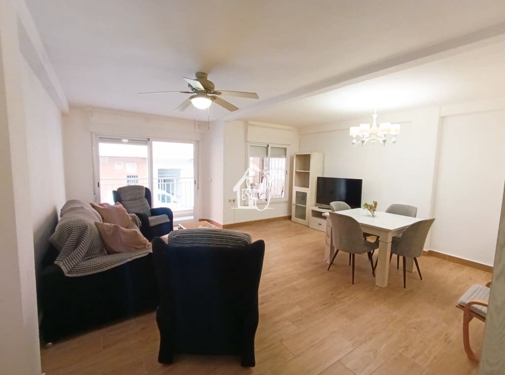 2 bedroom Apartment for rent in Torrevieja - € 950 (Ref: 10036265)