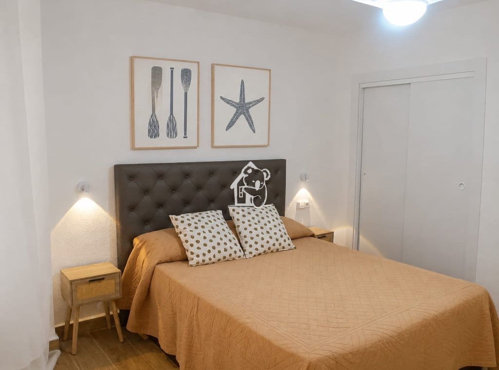2 bedroom Apartment for rent in Torrevieja - € 950 (Ref: 10036265)