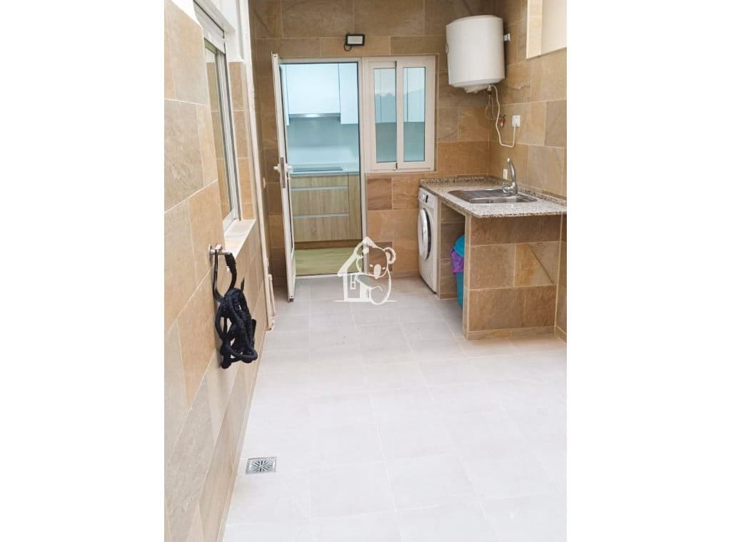 2 bedroom Apartment for rent in Torrevieja - € 950 (Ref: 10036265)