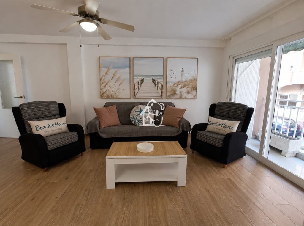 2 bedroom Apartment for rent in Torrevieja - € 950 (Ref: 10036265)
