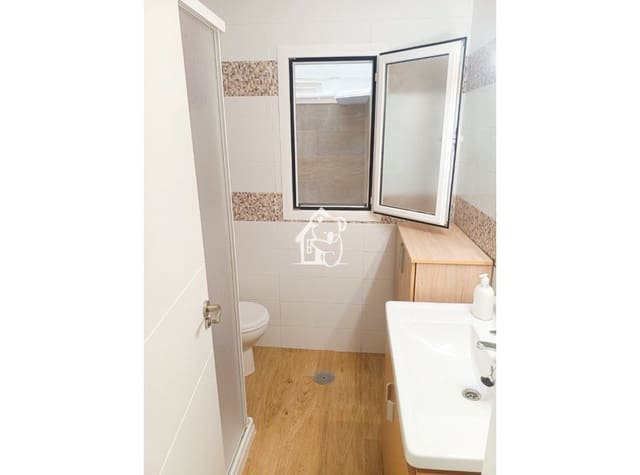 Apartamento de 2 habitaciones en Playa del Cura, Torrevieja en alquiler - 950 € (Ref: 10036265)