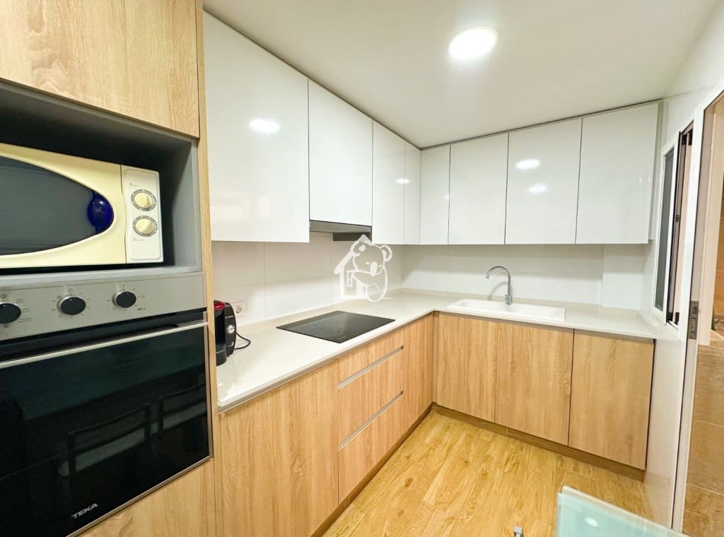 2 bedroom Apartment for rent in Torrevieja - € 950 (Ref: 10036265)