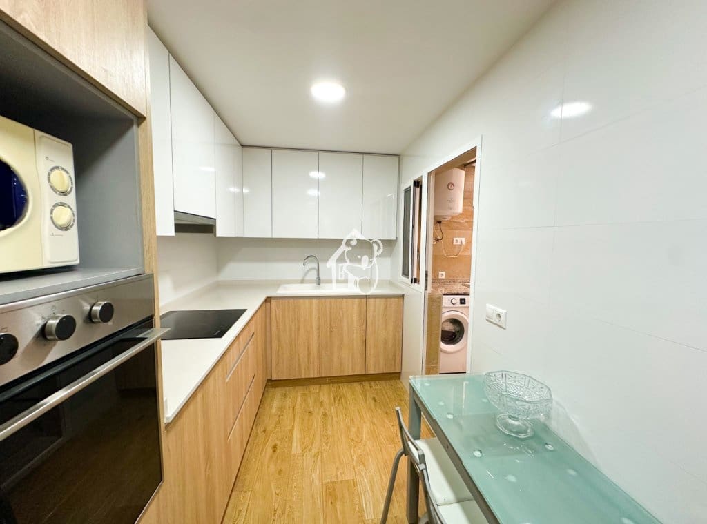 2 bedroom Apartment for rent in Torrevieja - € 950 (Ref: 10036265)