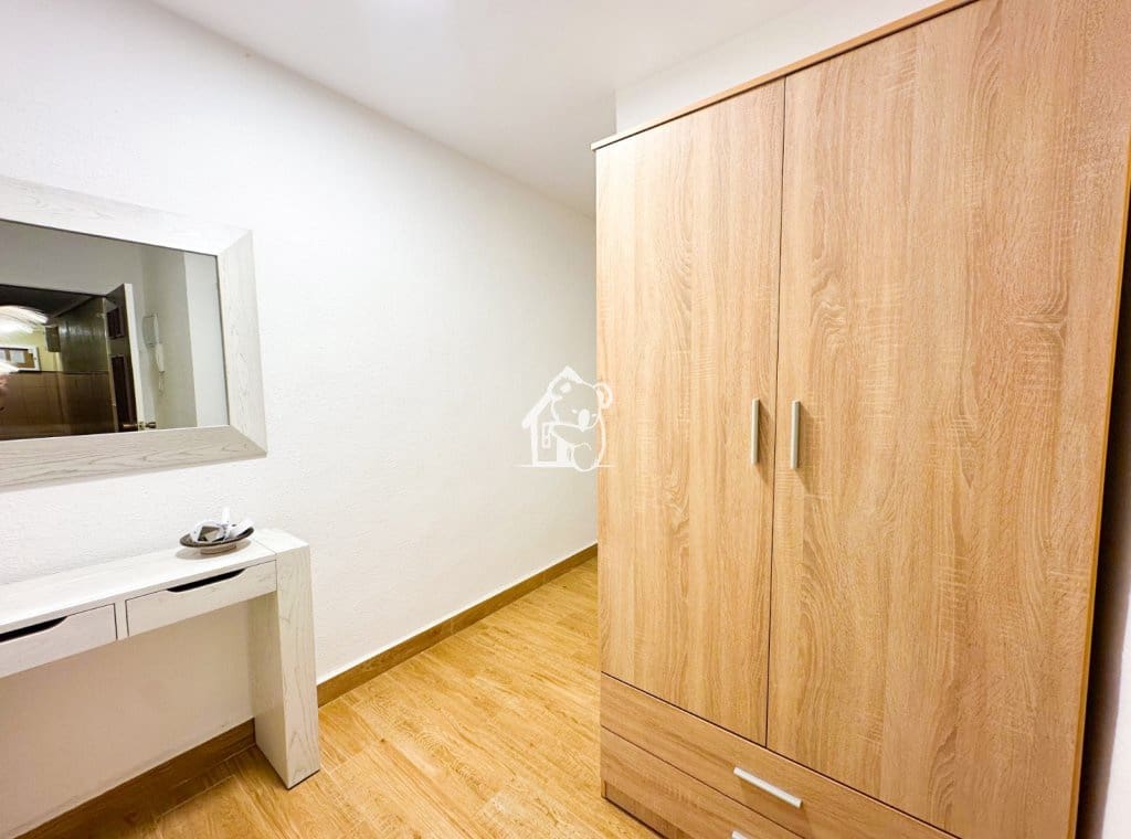 2 bedroom Apartment for rent in Torrevieja - € 950 (Ref: 10036265)