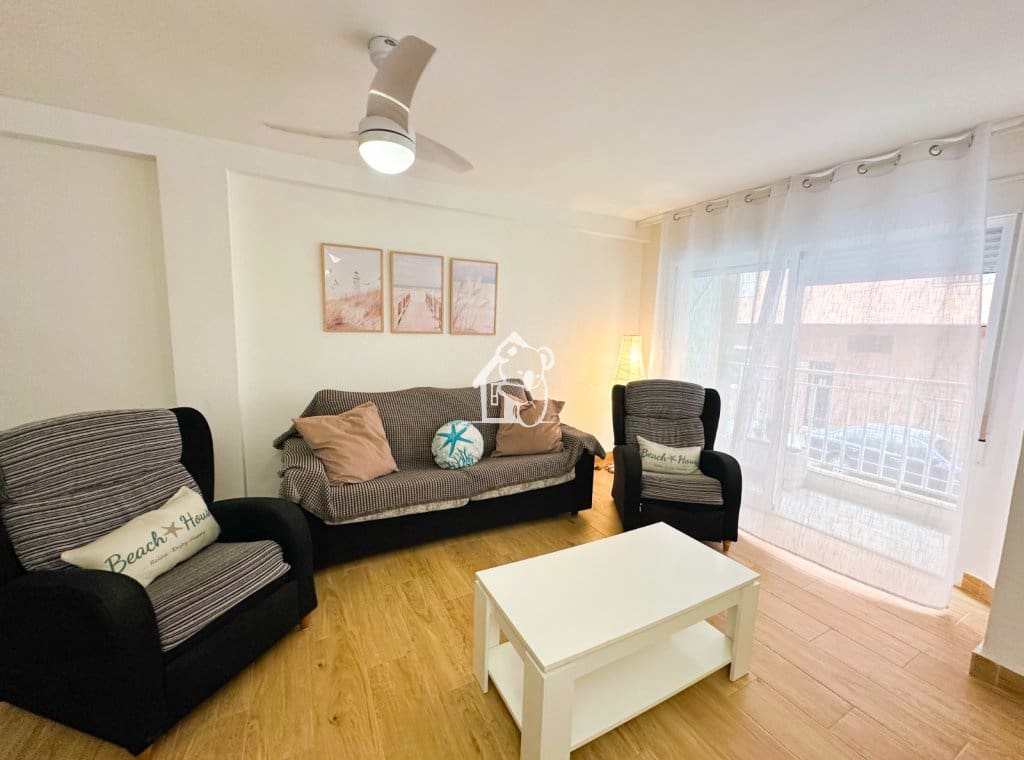 2 bedroom Apartment for rent in Torrevieja - € 950 (Ref: 10036265)