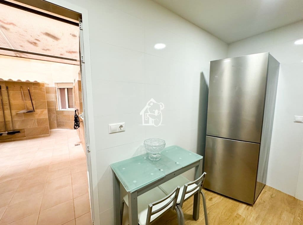 2 bedroom Apartment for rent in Torrevieja - € 950 (Ref: 10036265)