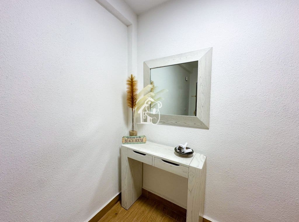 2 bedroom Apartment for rent in Torrevieja - € 950 (Ref: 10036265)