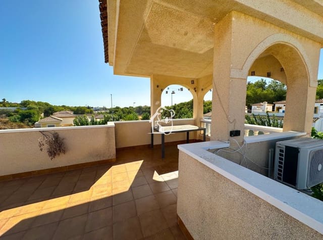 Penthouse de 2 chambres à louer à Pinar de Campoverde, Pilar de la Horadada avec piscine garage - 900 € (Ref: 10040209)