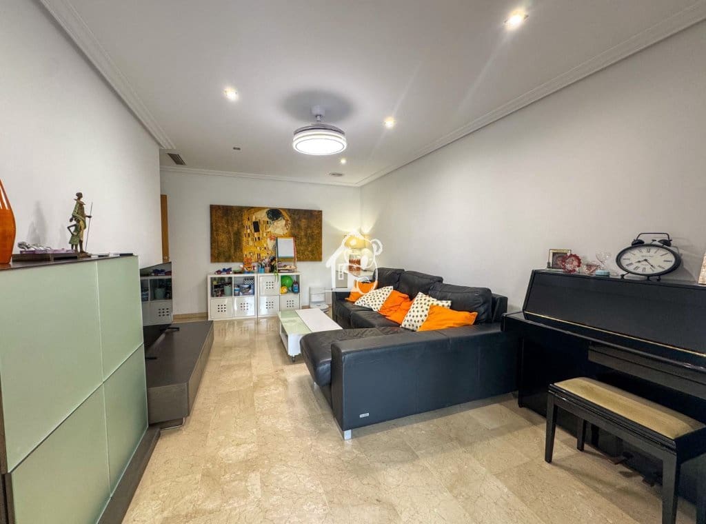 3 sovrum Lägenhet till salu i Elche / Elx med garage - 265 000 € (Ref: 10042302)