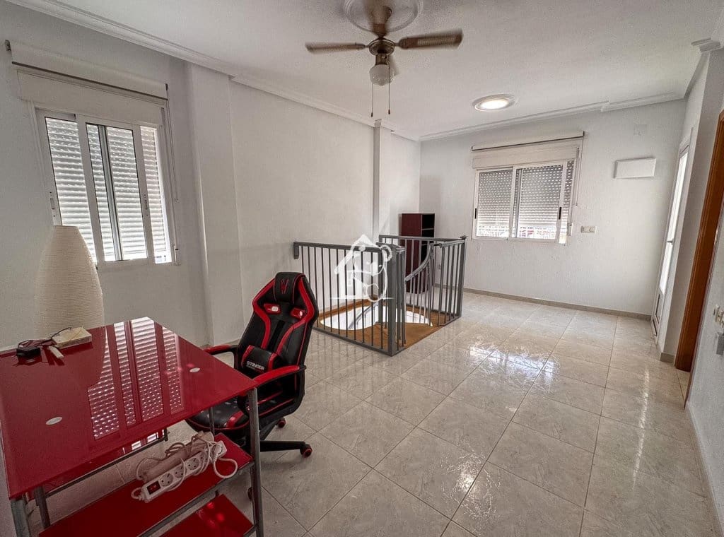 3 bedroom Villa for rent in Los Altos with pool - € 1,500 (Ref: 10044232)