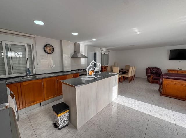 3 bedroom Villa for rent in Los Altos with pool - € 1,500 (Ref: 10044232)