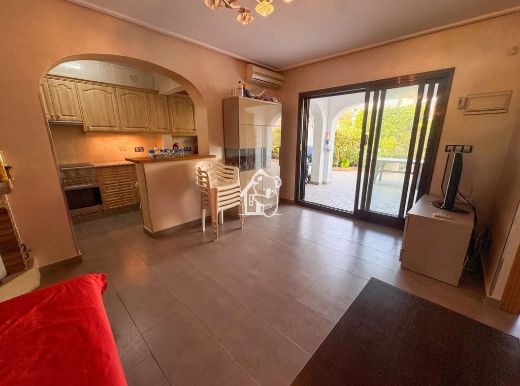 Villa/Maison de 3 chambres à louer à Orihuela Costa avec piscine - 1 050 € (Ref: 10044233)