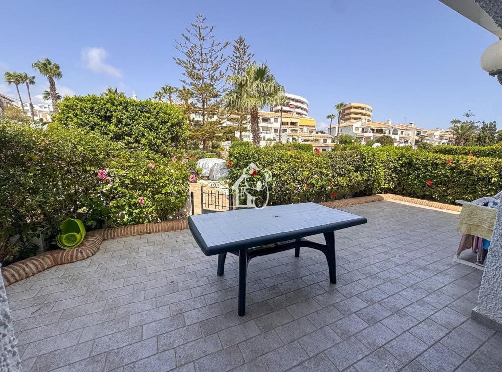 Villa/Maison de 3 chambres à louer à Orihuela Costa avec piscine - 1 050 € (Ref: 10044233)