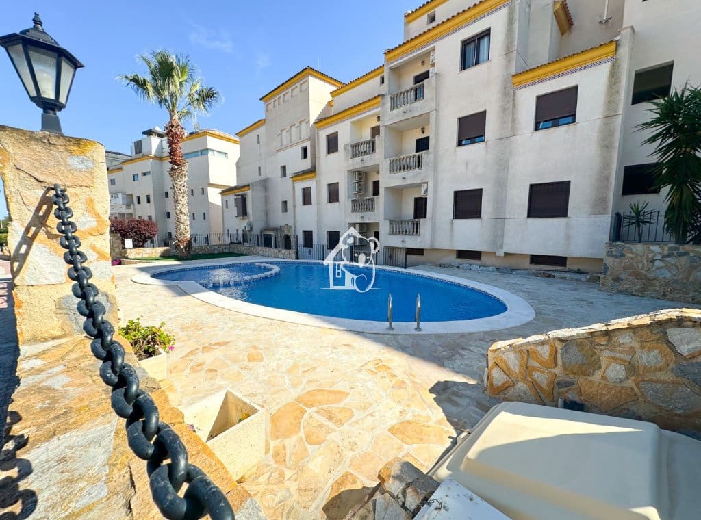 3 makuuhuone Huoneisto vuokrattavana paikassa Orihuela Costa mukana uima-altaan 
autotalli - 1 500 € (Ref: 10044362)