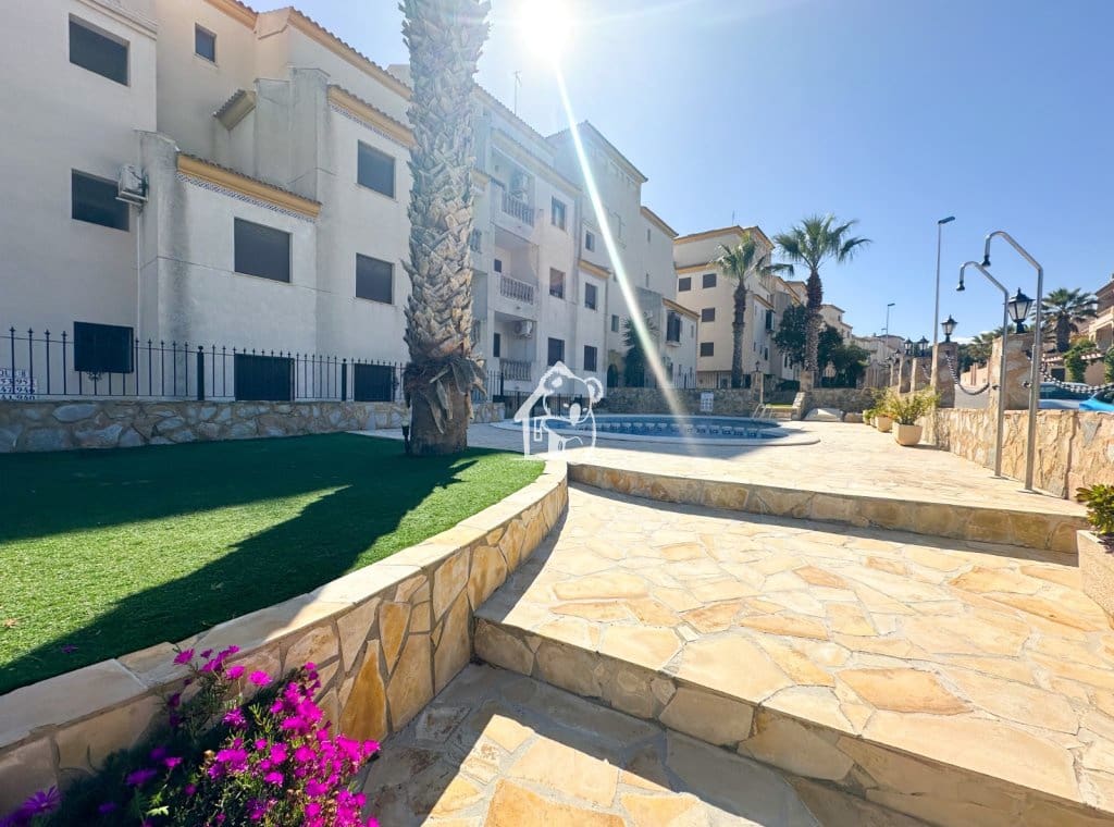 3 makuuhuone Huoneisto vuokrattavana paikassa Orihuela Costa mukana uima-altaan 
autotalli - 1 500 € (Ref: 10044362)