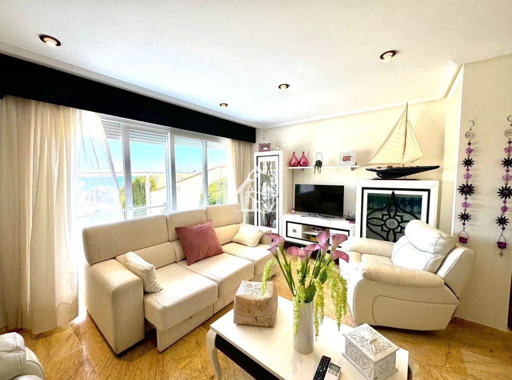 Chalet de 5 habitaciones en Orihuela Costa en alquiler con piscina garaje - 2.500 € (Ref: 10046606)