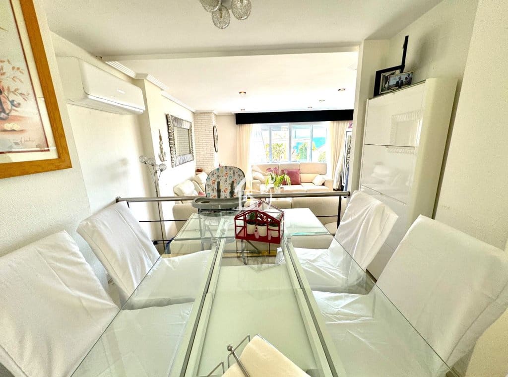 Chalet de 5 habitaciones en Orihuela Costa en alquiler con piscina garaje - 2.500 € (Ref: 10046606)