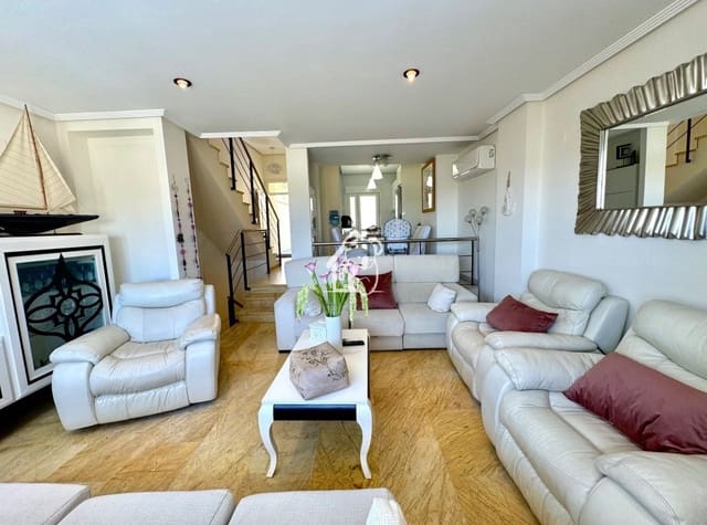Chalet de 5 habitaciones en Aguamarina, Orihuela en alquiler con piscina garaje - 2.500 € (Ref: 10046606)